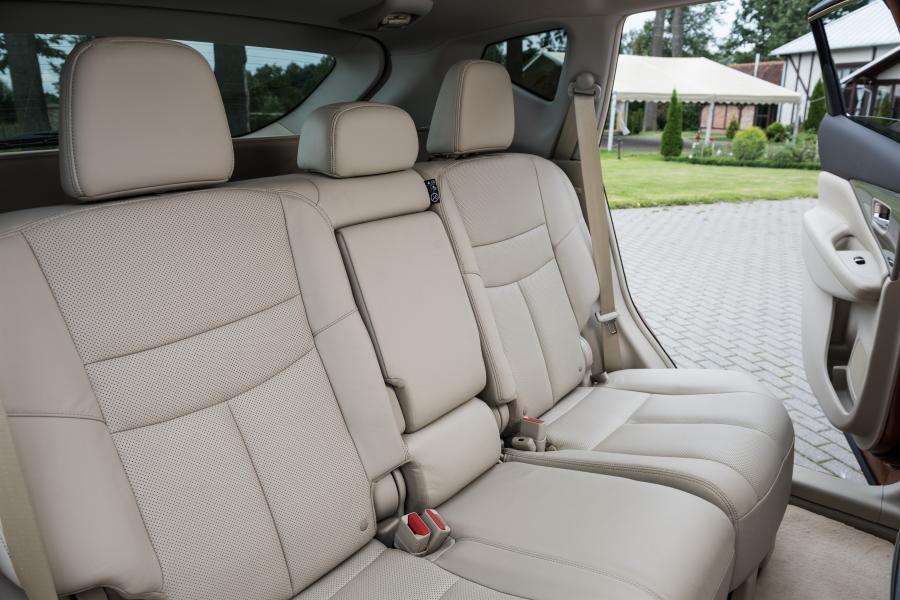 Интерьер Nissan Murano 2016 года  (CIS) (фото 79 из 90)